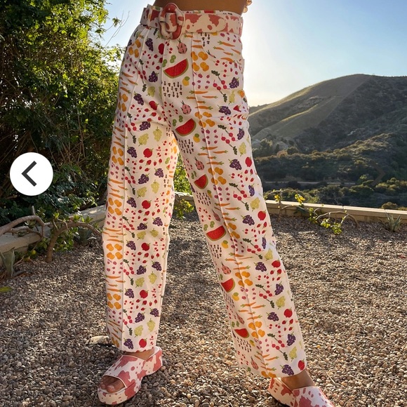 Lisa Says Gah Farmer’s Market Robyn Jeans (Sold Out Online) - Picture 2 of 5